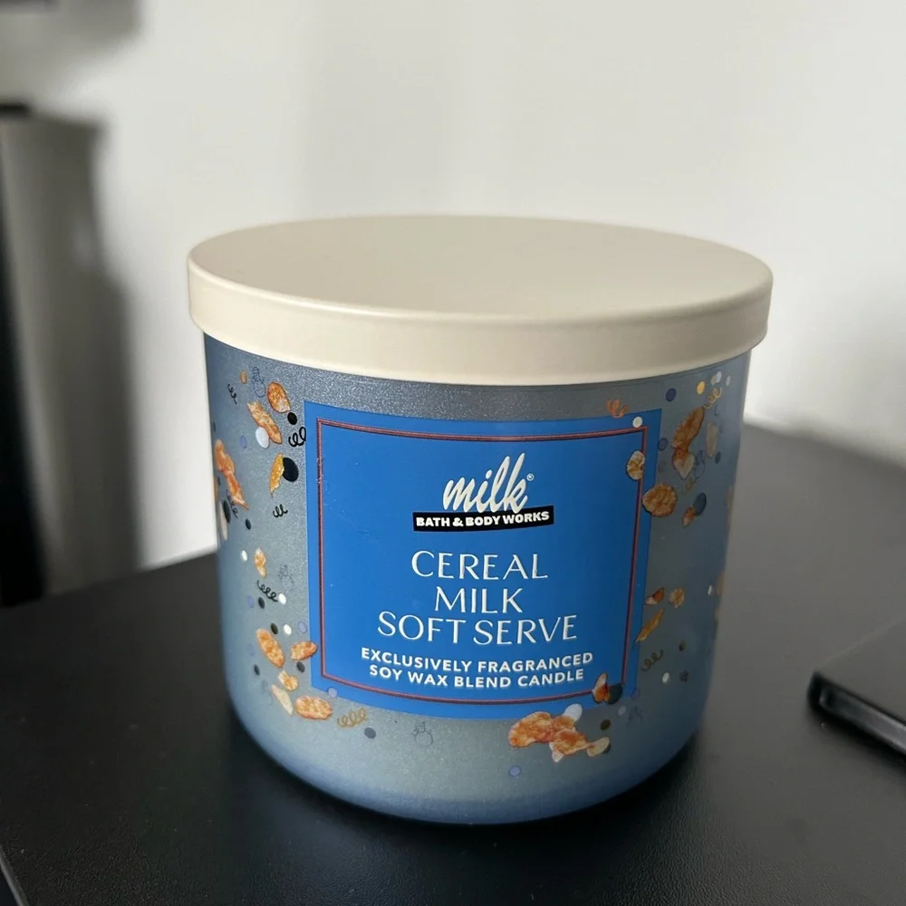 Bath and Body Works Cereal Milk Soft Serve 3 Wick Candle
